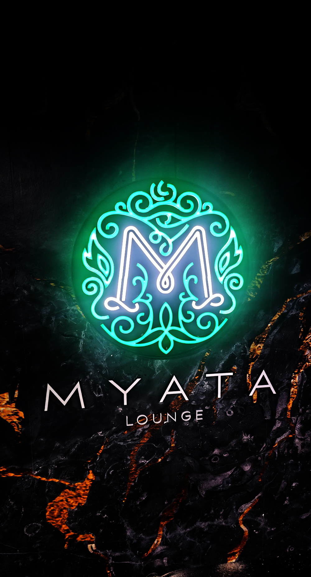 Lightboxy Myata