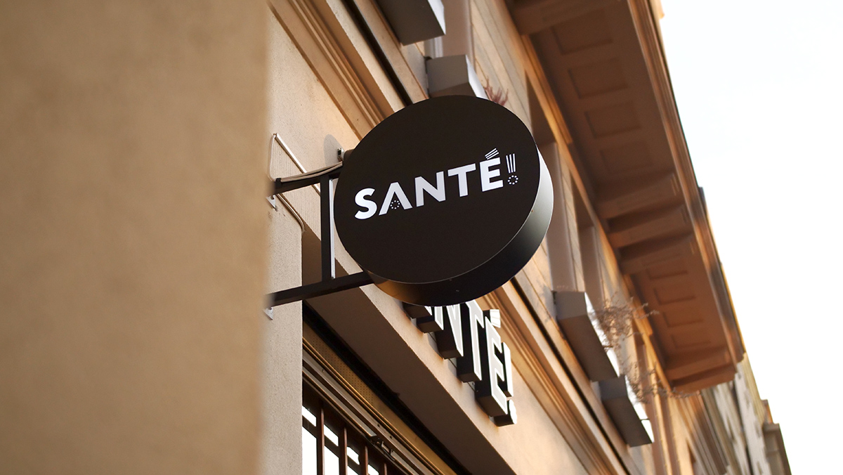 Santé světelná výstrč